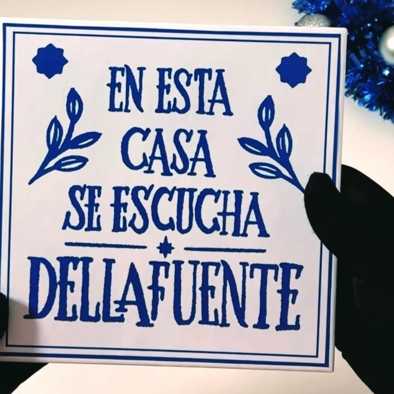 AZULEJO “EN ESTA CASA SE ESCUCHA…”